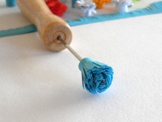How To Make Paper Quilled Fringed Flowers